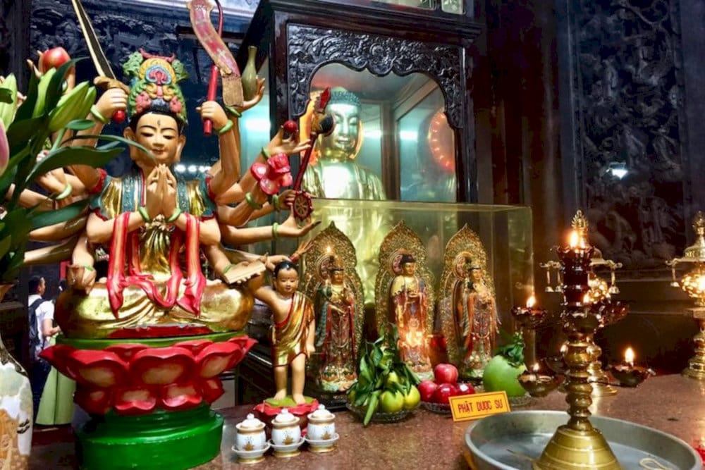 The Hall of Hell Guardians (Phu Ong Ho), also known as Dien Diem Vuong, is a striking section of the Jade Emperor Pagoda 